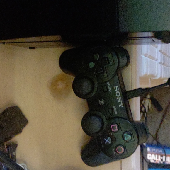 Original Playstation 3 system - Picture 5 of 11